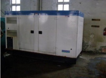 胡场镇康明斯150kw大型柴油二手发电机组